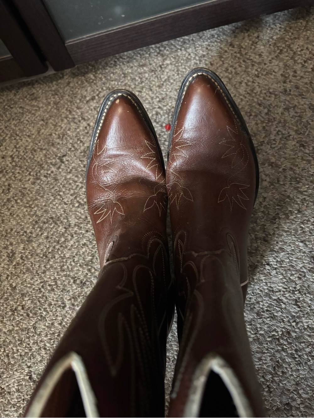 Women's Brown Leather Western Heeled Boots - Picture 9 of 10